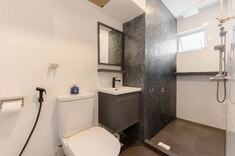 429 Tampines Street 41 HDB Flat For Sale at S$ 899,999 | PropertyGuru Singapore - Bathroom