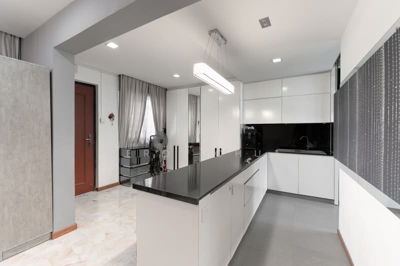 429 Tampines Street 41 HDB Flat For Sale at S$ 899,999 | PropertyGuru Singapore - Kitchen