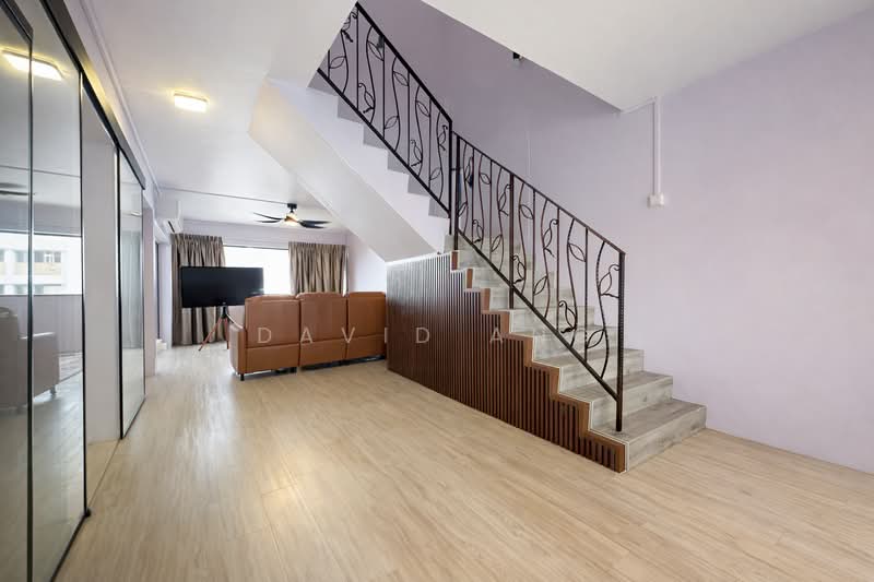 937 Tampines Avenue 5 HDB Flat For Sale at S$ 1,150,000 | PropertyGuru Singapore - Living Room