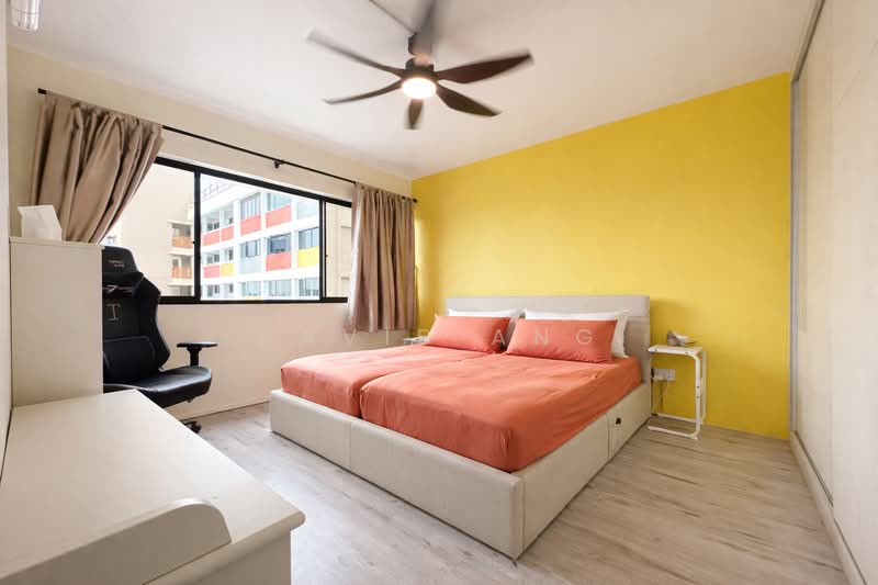 937 Tampines Avenue 5 HDB Flat For Sale at S$ 1,150,000 | PropertyGuru Singapore - Bedroom