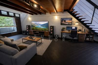 For Rent - Emerald Hill 2 Person Loft/ Home Office