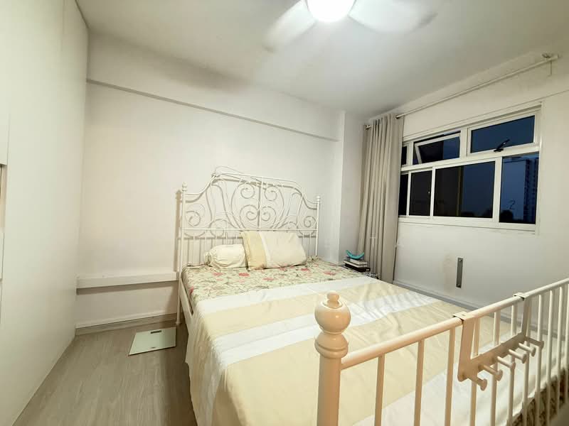 9 Holland Avenue HDB Flat For Sale at S$ 560,000 | PropertyGuru Singapore - Bedroom