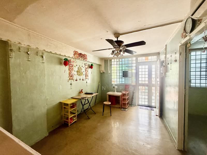 35 Jalan Bahagia HDB Flat For Sale at S$ 288,888 | PropertyGuru Singapore - Living Room