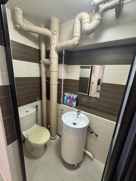 310A Anchorvale Road, 310A Anchorvale Road, Hougang / Punggol / Sengkang, 4 Bedrooms, 1,377 sqft, HDB Flat For Sale, by PETER HO, 500095987 - Bathroom - PropertyGuru.com.sg