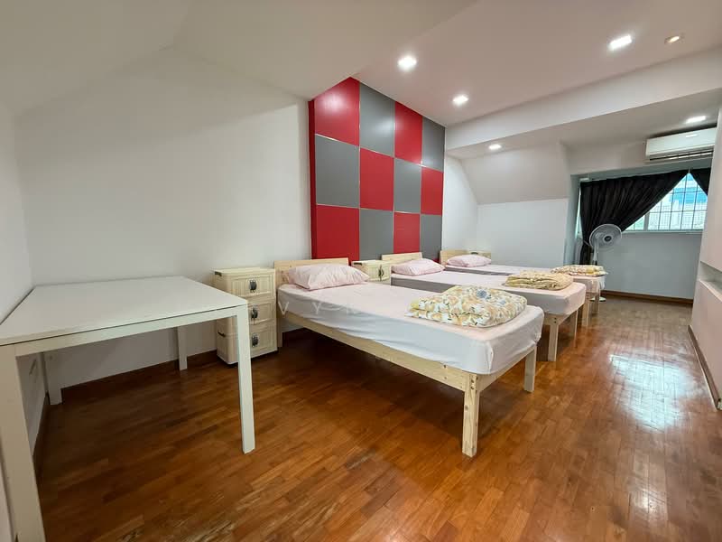 Summer Gardens Terraced House For Sale at S$ 2,999,998 | PropertyGuru Singapore - Attic Level 3 Room