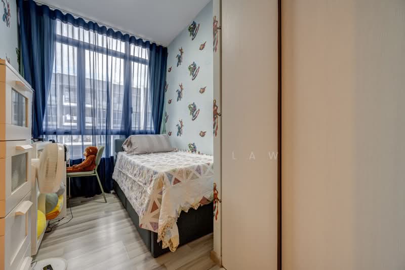 La Fiesta Condominium For Sale at S$ 1,990,000 | PropertyGuru Singapore - Bedroom
