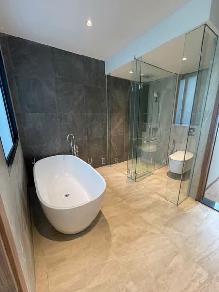 ✨ BRAND NEW FREEHOLD LANDED IN D15 | 6 BEDROOMS | LIFT | POOL | LUXURY LIVING ✨ Terraced House For Sale at S$ 9,580,000 | PropertyGuru Singapore - Bathroom