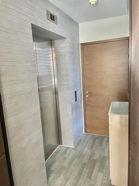 The Suites @ Central, 57-57A Devonshire Road, 1 Bedroom, 657 sqft, Condominium For Rent, by Josephine Lim J R 林婕容 (区域分行董事 ), 500096015 - Entrance - PropertyGuru.com.sg
