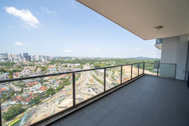 Cube 8 Condominium For Sale at S$ 4,290,000 | PropertyGuru Singapore - Balcony