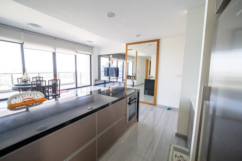 Cube 8 Condominium For Sale at S$ 4,290,000 | PropertyGuru Singapore - Kitchen
