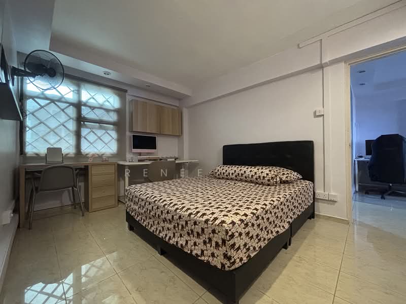 111 Ho Ching Road HDB Flat For Sale at S$ 440,000 | PropertyGuru Singapore - Bedroom