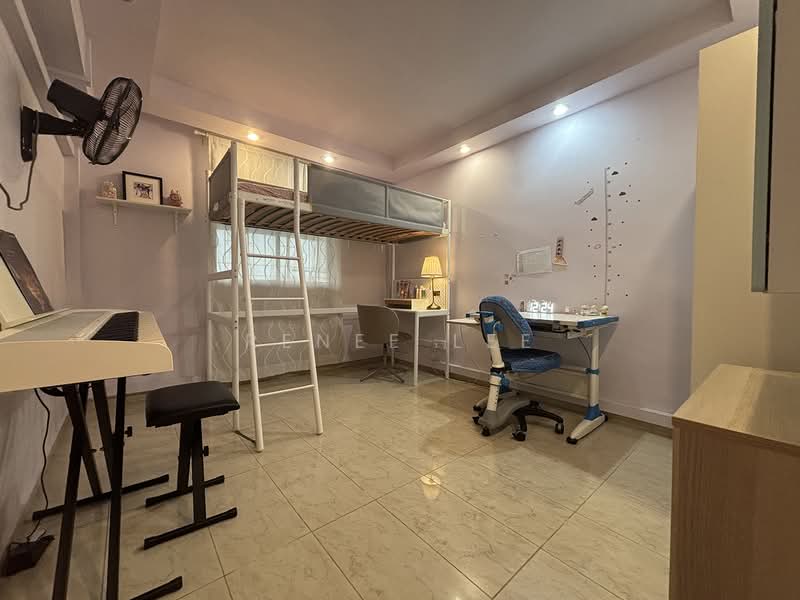 111 Ho Ching Road HDB Flat For Sale at S$ 440,000 | PropertyGuru Singapore - Bedroom