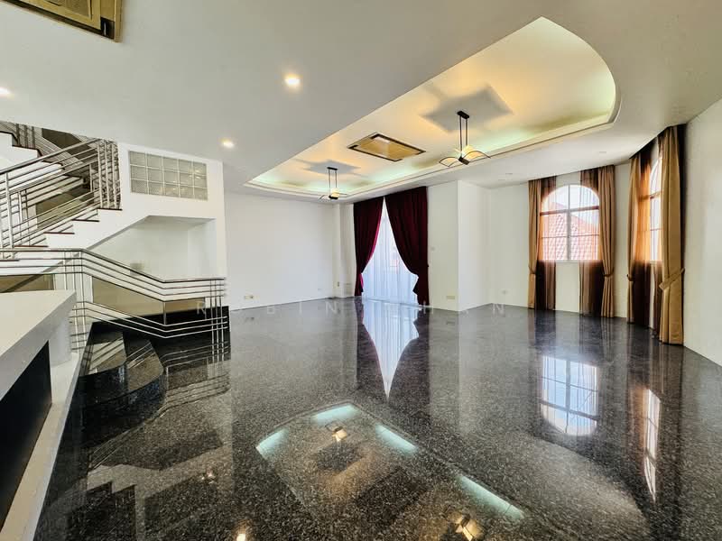 82 Sennett avenue Semi-Detached House For Sale at S$ 11,000,000 | PropertyGuru Singapore - Living area 