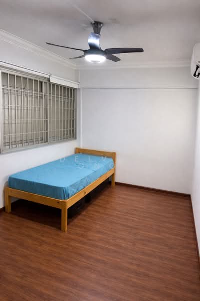 669 Woodlands Ring Road HDB Flat For Sale at S$ 575,000 | PropertyGuru Singapore - Bedroom