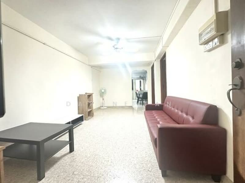 130 Bukit Merah View HDB Flat For Sale at S$ 438,000 | PropertyGuru Singapore - Living Room