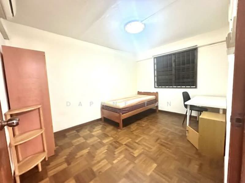 130 Bukit Merah View HDB Flat For Sale at S$ 438,000 | PropertyGuru Singapore - Bedroom