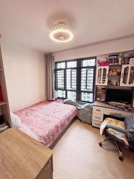 102B Bidadari Park Drive HDB Flat For Sale at S$ 1,200,000 | PropertyGuru Singapore - Bedroom
