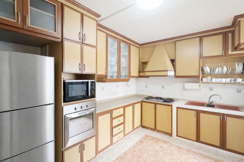 614 Choa Chu Kang Street 62 HDB Flat For Sale at S$ 690,000 | PropertyGuru Singapore - Kitchen