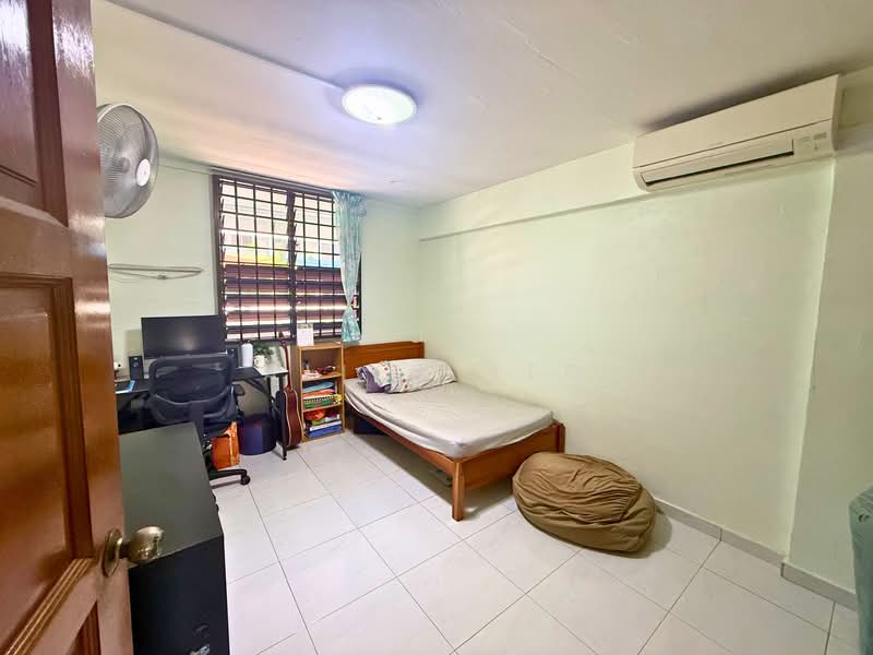 49 Circuit Road HDB Flat For Sale at S$ 320,000 | PropertyGuru Singapore - Bedroom