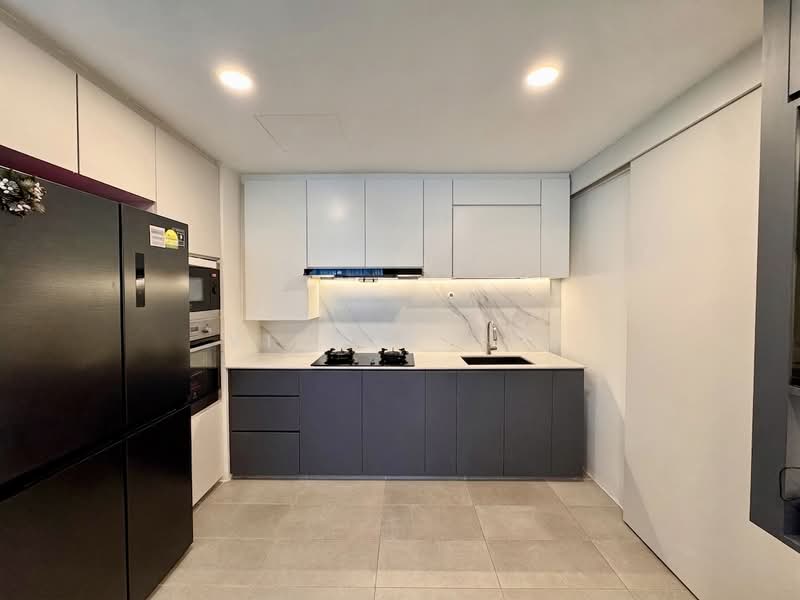 Mirage Tower Condominium For Sale at S$ 1,360,000 | PropertyGuru Singapore - Kitchen