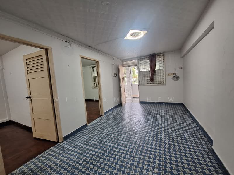 2 Lorong 7 Toa Payoh HDB Flat For Sale at S$ 370,000 | PropertyGuru Singapore - Interior