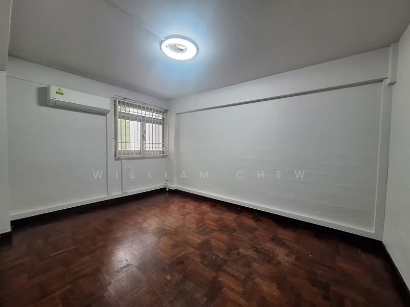 2 Lorong 7 Toa Payoh HDB Flat For Sale at S$ 370,000 | PropertyGuru Singapore