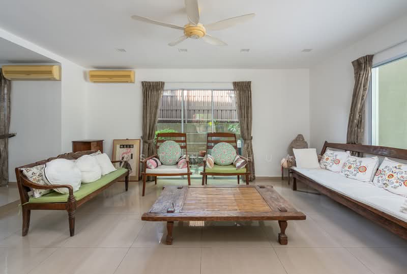 Gerald Mugliston Estate Detached House For Sale at S$ 7,600,000 | PropertyGuru Singapore - Living Room
