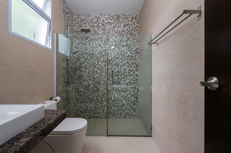 Gerald Mugliston Estate Detached House For Sale at S$ 7,600,000 | PropertyGuru Singapore - Bathroom