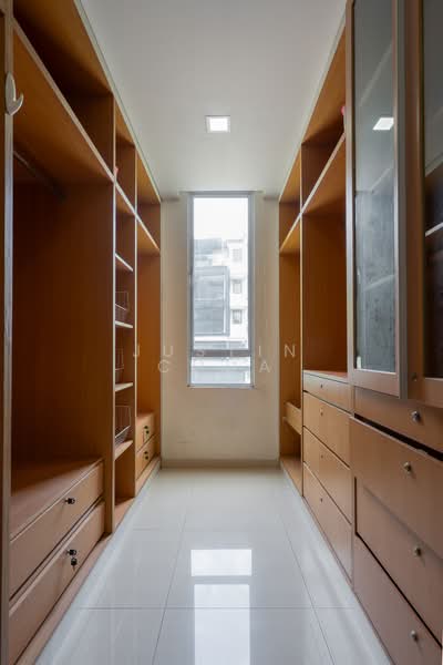 Gerald Mugliston Estate Detached House For Sale at S$ 7,600,000 | PropertyGuru Singapore - Interior