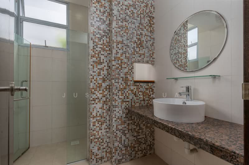 Gerald Mugliston Estate Detached House For Sale at S$ 7,600,000 | PropertyGuru Singapore - Bathroom