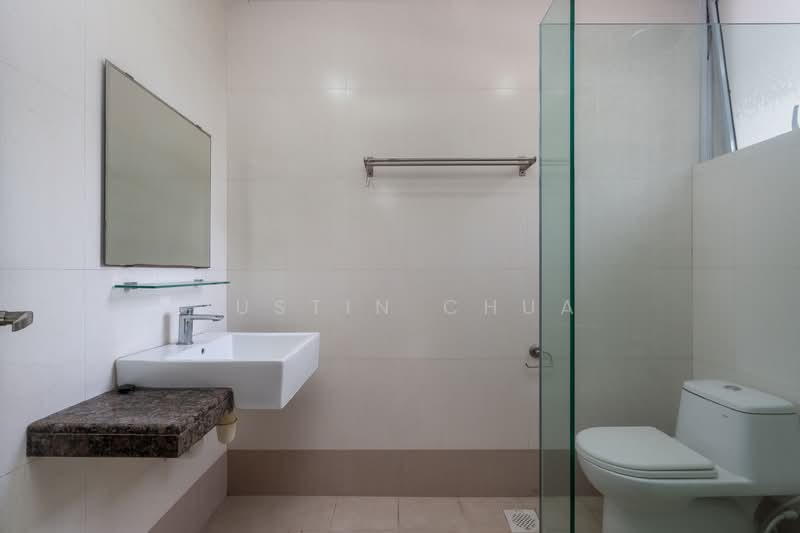 Gerald Mugliston Estate Detached House For Sale at S$ 7,600,000 | PropertyGuru Singapore - Bathroom