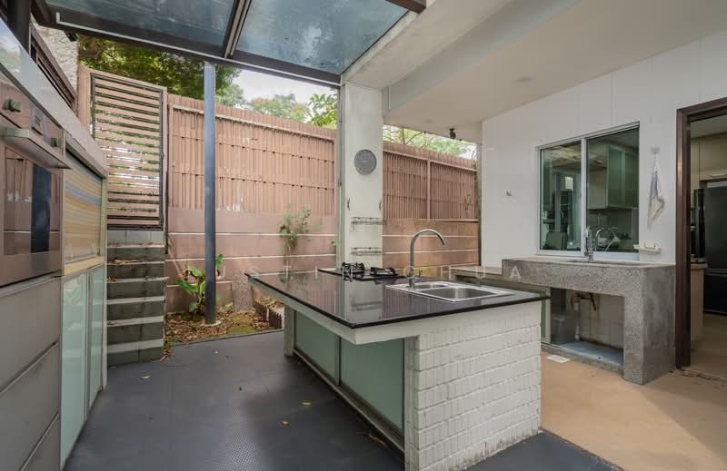 Gerald Mugliston Estate Detached House For Sale at S$ 7,600,000 | PropertyGuru Singapore - Kitchen