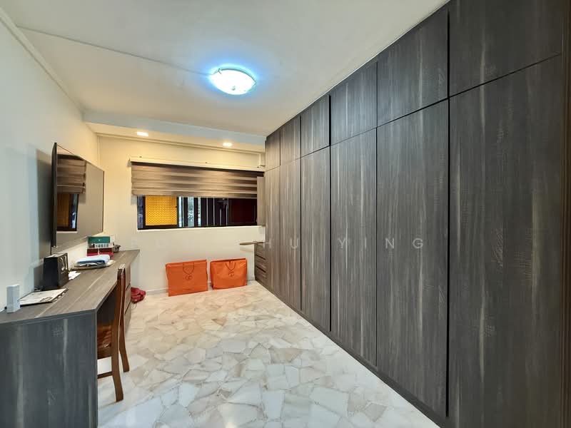 307 Woodlands Avenue 1 HDB Flat For Sale at S$ 1,250,000 | PropertyGuru Singapore - Bedroom