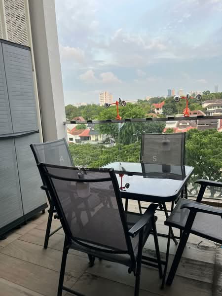 The Siena Apartment For Sale at S$ 2,200,000 | PropertyGuru Singapore - Balcony