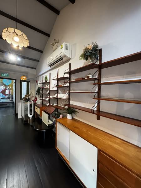 Haji Lane, Haji lane arab street bali lane north bridge road beach road kampong glam, 250 sqft, Shop / Shophouse For Rent, by Genevieve ., 500096215 - Interior - CommercialGuru.com.sg