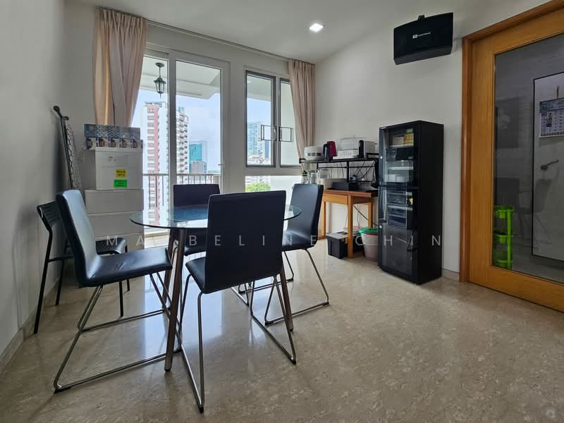 The Merlot, 101 Keng Lee Road, 2 Bedrooms, 883 sqft, Apartment For Rent, by Maybeline Chin, 500096227 - Dining Room - PropertyGuru.com.sg