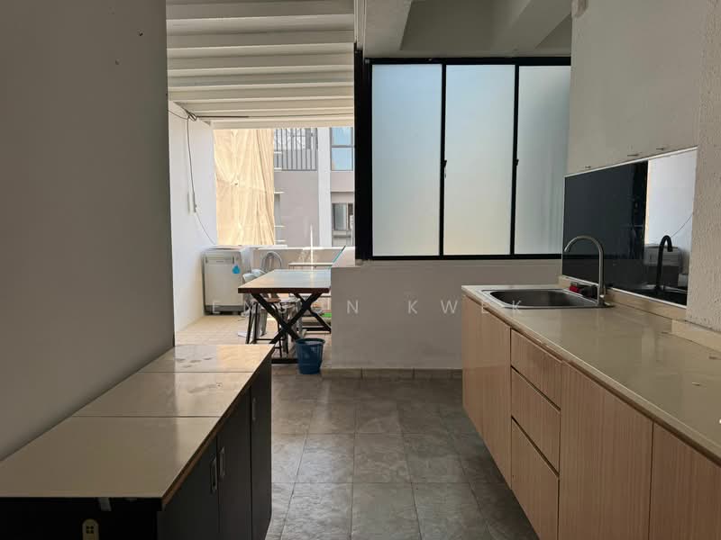 Ever Lodge, 685 Geylang Road, 3 Bedrooms, 1,050 sqft, Apartment For Rent, by Denson Kwek, 500096235 - Kitchen - PropertyGuru.com.sg