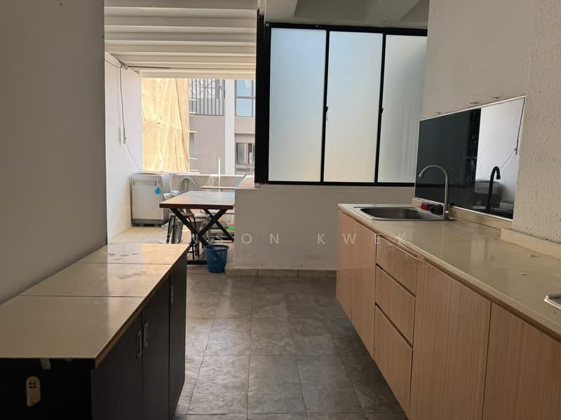 Ever Lodge, 685 Geylang Road, 3 Bedrooms, 1,050 sqft, Apartment For Rent, by Denson Kwek, 500096235 - Kitchen - PropertyGuru.com.sg