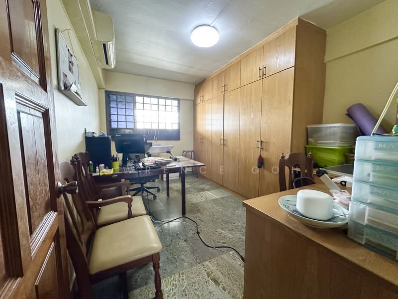 8 Teck Whye Avenue HDB Flat For Sale at S$ 470,000 | PropertyGuru Singapore - Study