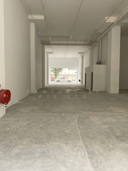 Tradehub 21, 8 Boon Lay Way, 3,402 sqft, Light Industrial (B1) For Rent, by SHERRY SHEN, 500096249 - Interior - CommercialGuru.com.sg