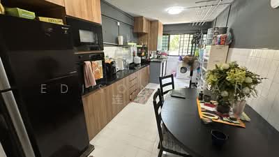 For Sale - 559 Ang Mo Kio Avenue 10