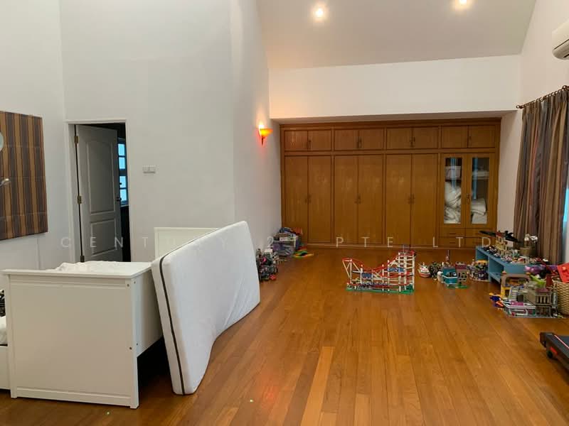 Medway Drive, Medway Drive, 6 Bedrooms, 5,000 sqft, Detached House For Rent, by CONEE WUAN, 500096256 - Bedroom - PropertyGuru.com.sg