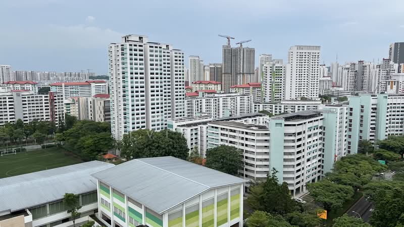 233 Jurong East Street 21, 233 Jurong East Street 21, 2 Bedrooms, 721 sqft, HDB Flat For Rent, by Alvin Chua, 500096261 - Exterior - PropertyGuru.com.sg