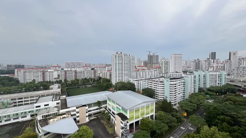 233 Jurong East Street 21, 233 Jurong East Street 21, 2 Bedrooms, 721 sqft, HDB Flat For Rent, by Alvin Chua, 500096261 - Exterior - PropertyGuru.com.sg