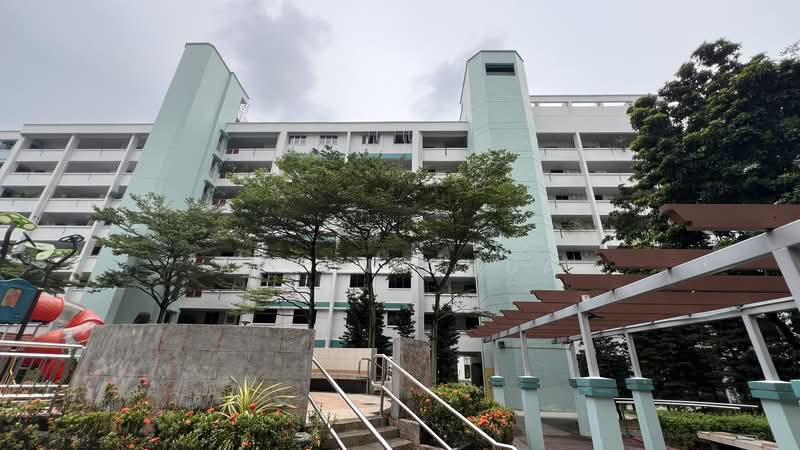 233 Jurong East Street 21, 233 Jurong East Street 21, 2 Bedrooms, 721 sqft, HDB Flat For Rent, by Alvin Chua, 500096261 - Exterior - PropertyGuru.com.sg