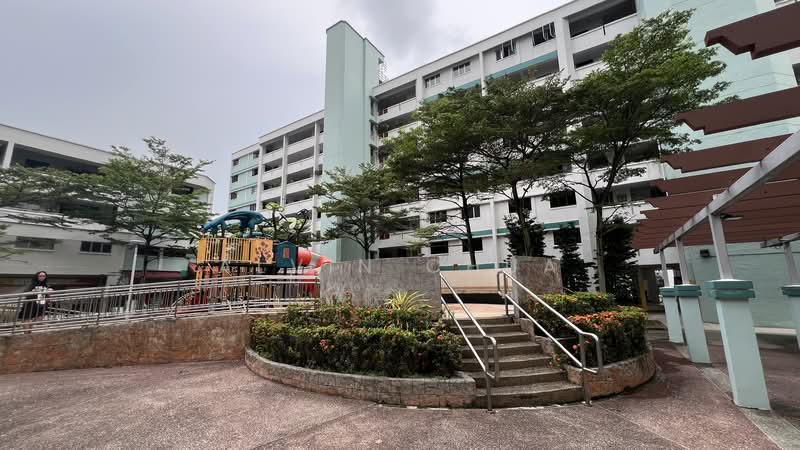 233 Jurong East Street 21, 233 Jurong East Street 21, 2 Bedrooms, 721 sqft, HDB Flat For Rent, by Alvin Chua, 500096261 - Exterior - PropertyGuru.com.sg