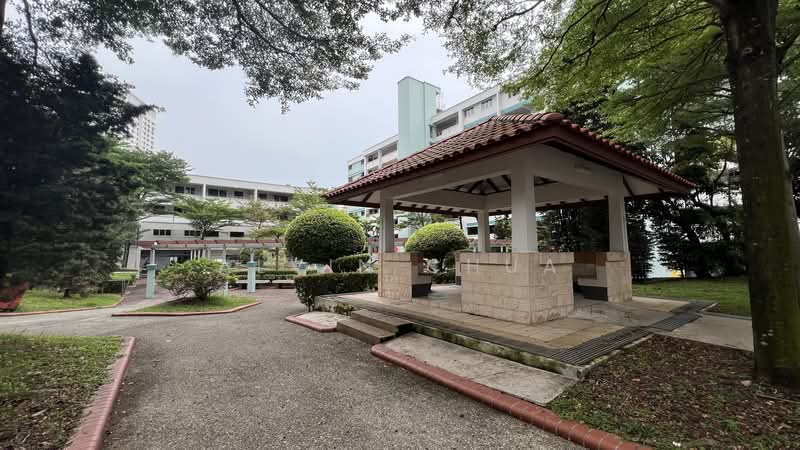 233 Jurong East Street 21, 233 Jurong East Street 21, 2 Bedrooms, 721 sqft, HDB Flat For Rent, by Alvin Chua, 500096261 - Exterior - PropertyGuru.com.sg