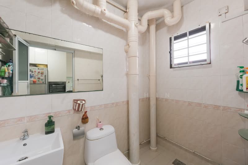 63 Teban Gardens Road HDB Flat For Sale at S$ 780,000 | PropertyGuru Singapore - Bathroom