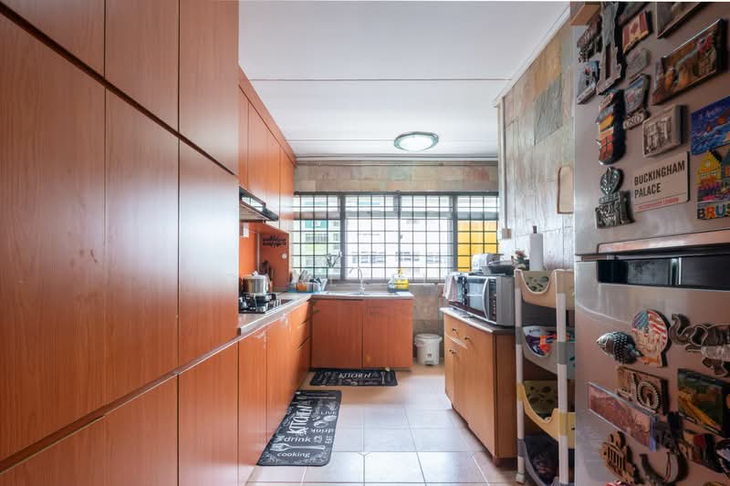 792 Choa Chu Kang North 6 HDB Flat For Sale at S$ 638,888 | PropertyGuru Singapore - Kitchen
