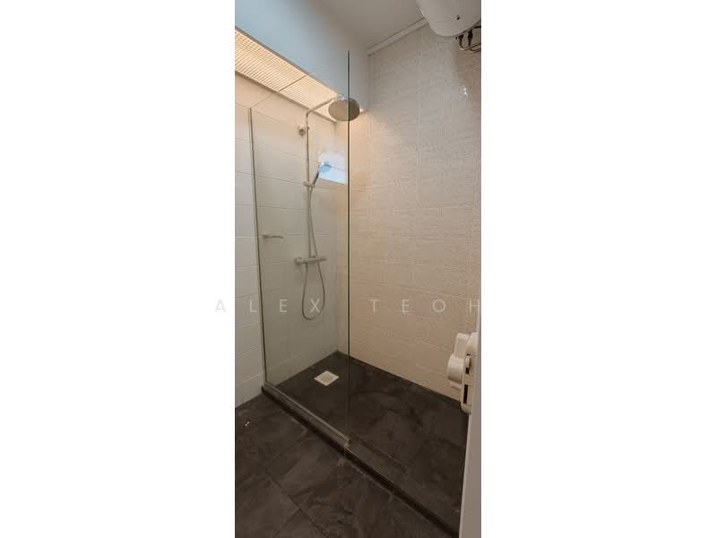 817C Keat Hong Link HDB Flat For Sale at S$ 789,999 | PropertyGuru Singapore - Bathroom